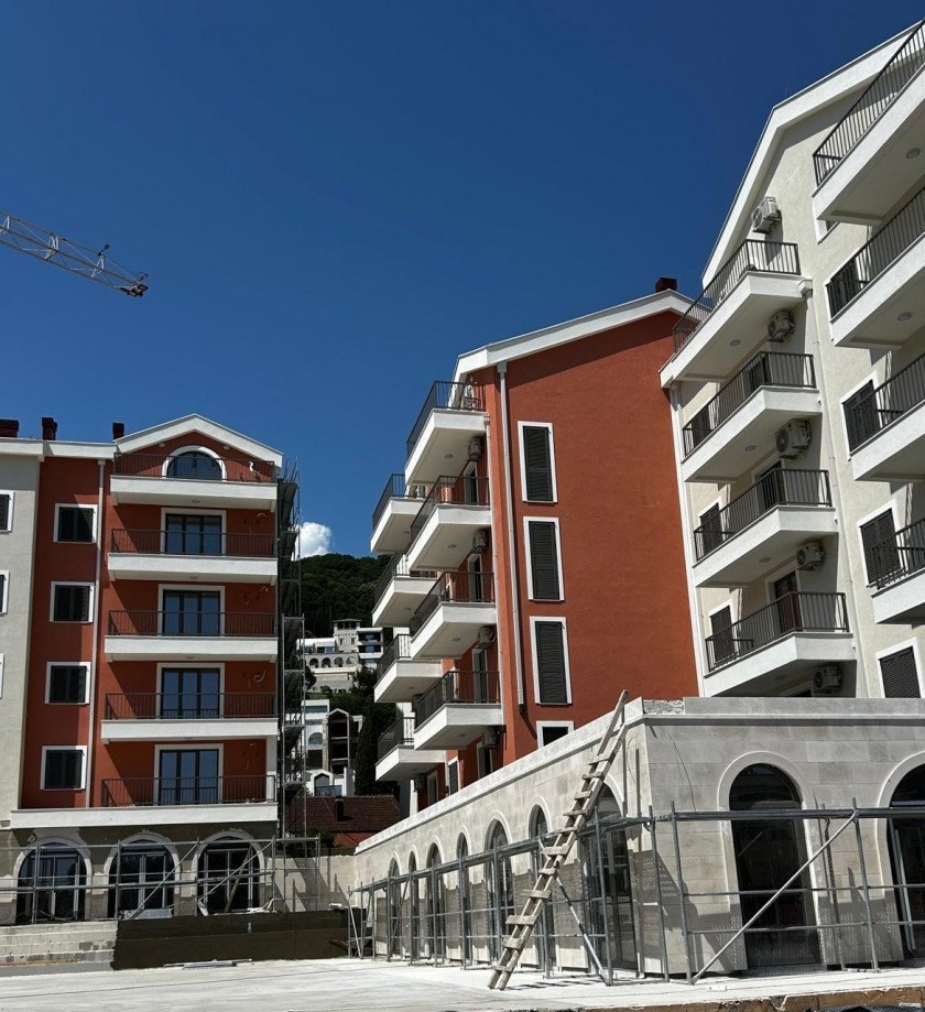 67 m2 dvosoban stan u Donjoj Lastvi, blizu Porto Montenegra